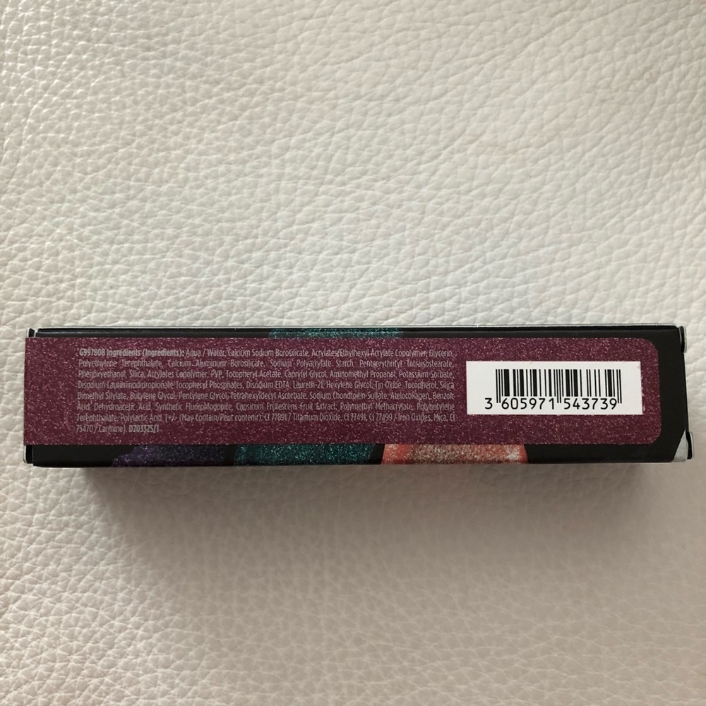 Urban Decay Special Effect Lip Top Coat in Bruja - Picture 8 of 8
